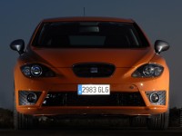 SEAT Leon 2010 photo