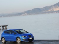 SEAT Leon 2010 photo