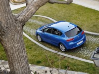 SEAT Leon 2010 photo